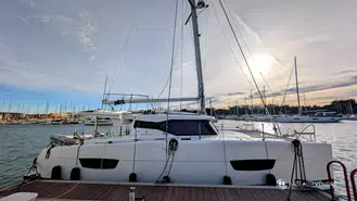Fountaine Pajot Lucia 40 Maestro