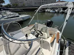 Quicksilver  555 Commander