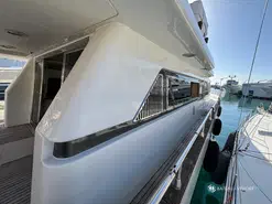 Azimut  76