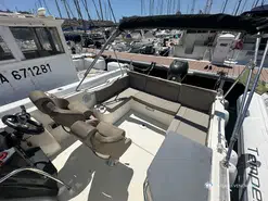 Quicksilver Activ 755 Sundeck
