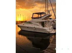 Sea Ray 42 fly