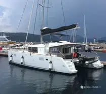 Lagoon  450 F