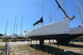 Beneteau Oceanis 37