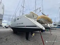 Lagoon  440