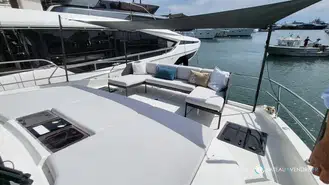 Prestige Yachts M48