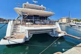 Prestige Yachts M8