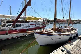 Sirvent Tahiti Ketch