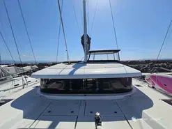 Lagoon  42