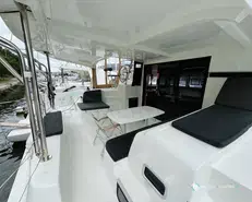 Lagoon  42