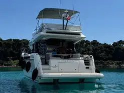 Prestige Yachts F4.9