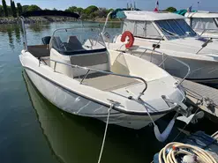 Quicksilver Activ 675 Open