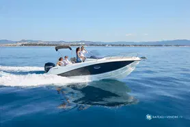 Quicksilver Activ 675 Sundeck