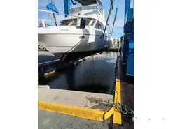 Cruisers Yachts  3585 Flybridge