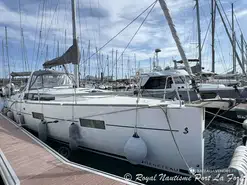 Beneteau Oceanis 38