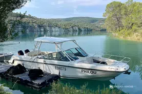 Boston Whaler  270 Vantage