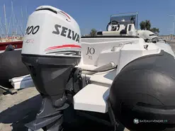 Selva  D600