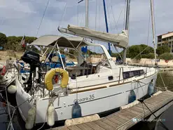 Beneteau Oceanis 35