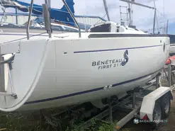 Beneteau First 211