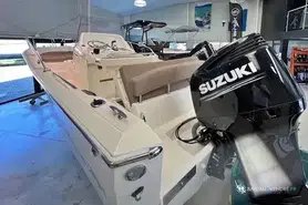 White Shark  230 CC Origin