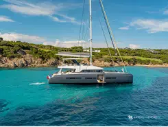 Lagoon Seventy 7