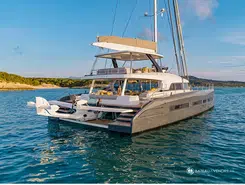 Lagoon Seventy 7