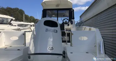 Parker  700 Pilothouse