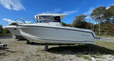 Parker  700 Pilothouse