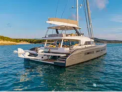 Lagoon Seventy 7