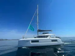 Lagoon  38