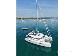 Lagoon  42