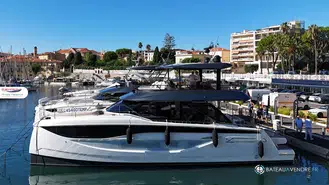 Prestige Yachts M7