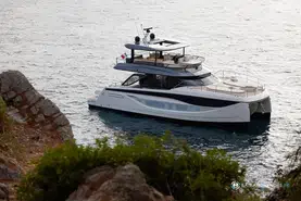 Prestige Yachts M7