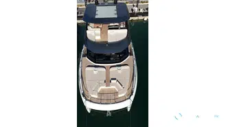 Prestige Yachts M7