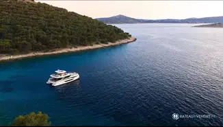 Prestige Yachts M8