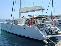 Lagoon  450 F