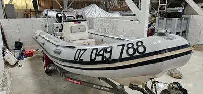 Valiant  520 Vanguard