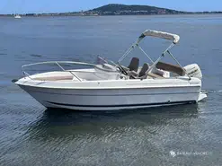B2 Marine CAP FERRET 522 OPEN