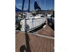 Dufour  375