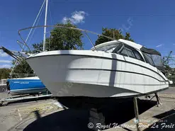 Beneteau Antares 8