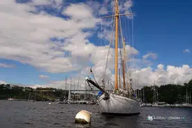 Gill and Sons Yacht Classique