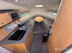 Maxum  2700