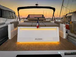 De Antonio Yachts D33 Cruiser