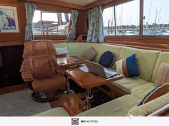 Trader  58 Sunliner