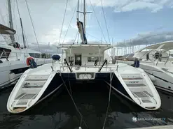 Lagoon  440