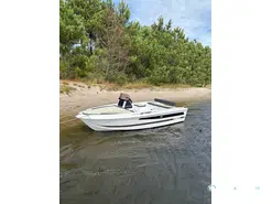 B2 Marine Cap Ferret 135