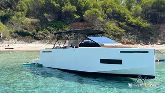 De Antonio Yachts D33 Cruiser