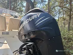Quicksilver Activ 675 Open