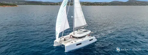 Lagoon  38