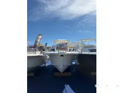 White Shark 230 CC
