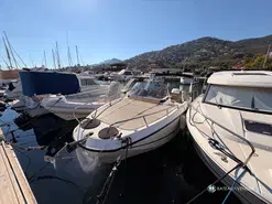 Quicksilver Activ 755 Sundeck